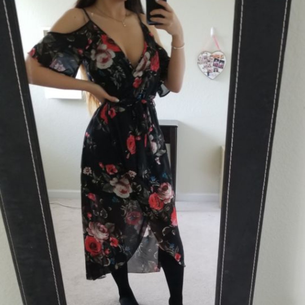 Black floral plunge maxi dress